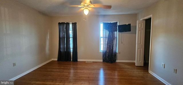 225 NOTTOWAY DR, Stephens City, VA 22655