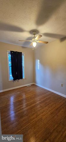 225 NOTTOWAY DR, Stephens City, VA 22655