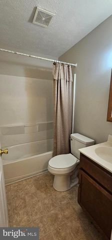 225 NOTTOWAY DR, Stephens City, VA 22655