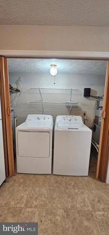 225 NOTTOWAY DR, Stephens City, VA 22655