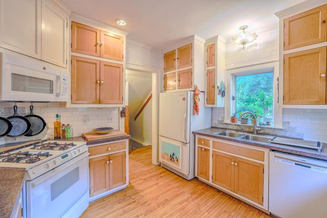 4226 Grand Avenue S, Minneapolis, MN 55409