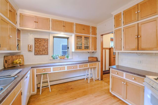 4226 Grand Avenue S, Minneapolis, MN 55409