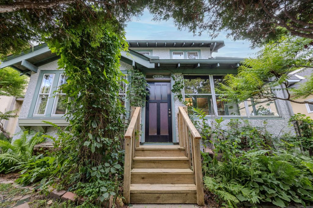 4226 Grand Avenue S, Minneapolis, MN 55409