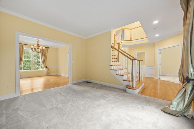 3 Trappers Path, Lakeville, MA 02347
