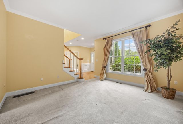 3 Trappers Path, Lakeville, MA 02347