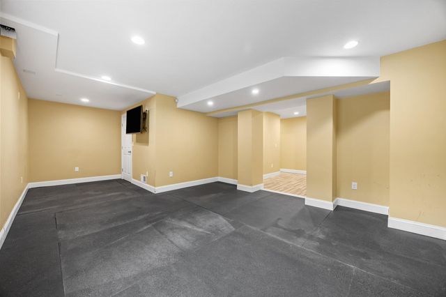 3 Trappers Path, Lakeville, MA 02347