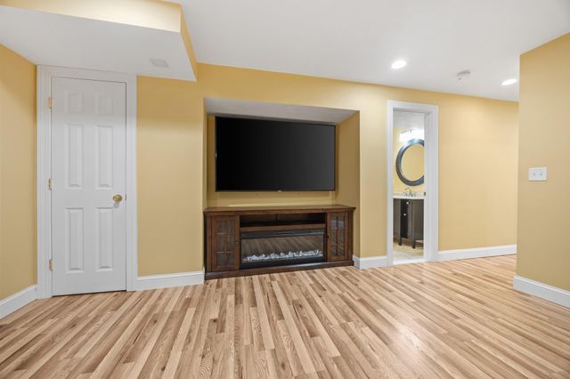 3 Trappers Path, Lakeville, MA 02347