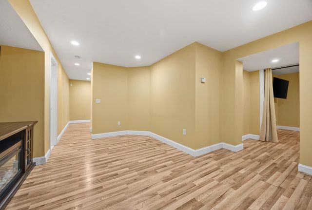 3 Trappers Path, Lakeville, MA 02347
