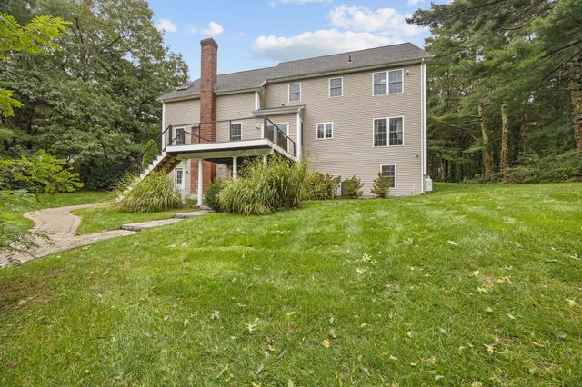3 Trappers Path, Lakeville, MA 02347