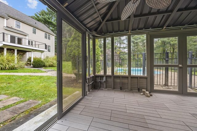 3 Trappers Path, Lakeville, MA 02347
