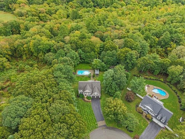3 Trappers Path, Lakeville, MA 02347