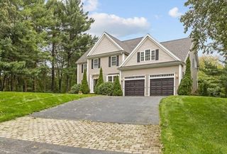 3 Trappers Path, Lakeville, MA 02347