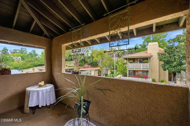 460 Arbor Lane Court 202, Thousand Oaks, CA 91360