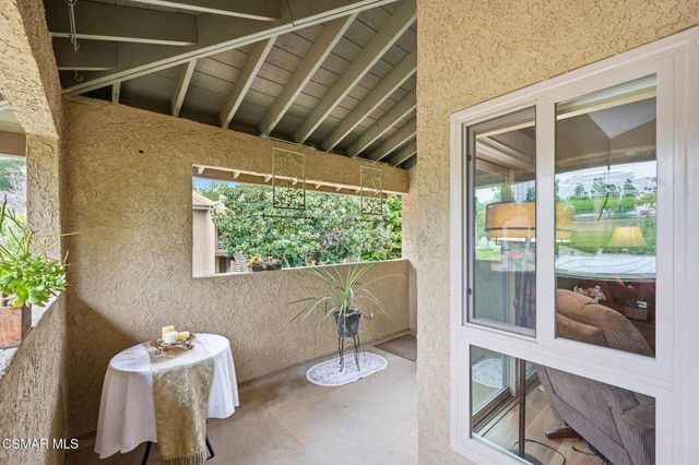 460 Arbor Lane Court 202, Thousand Oaks, CA 91360