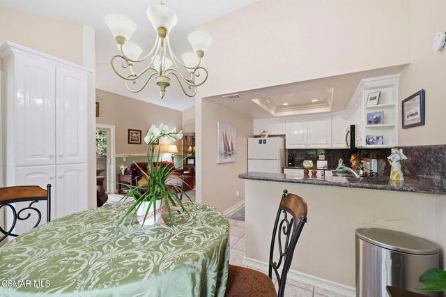 460 Arbor Lane Court 202, Thousand Oaks, CA 91360