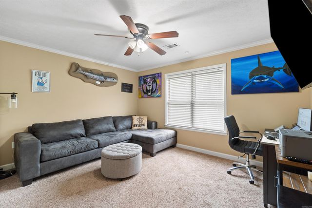 2060 Shadow Falls Dr, Conway, AR 72032