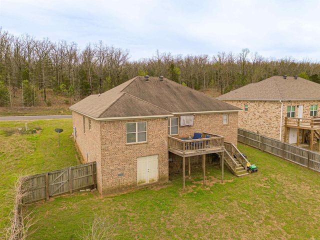 2060 Shadow Falls Dr, Conway, AR 72032
