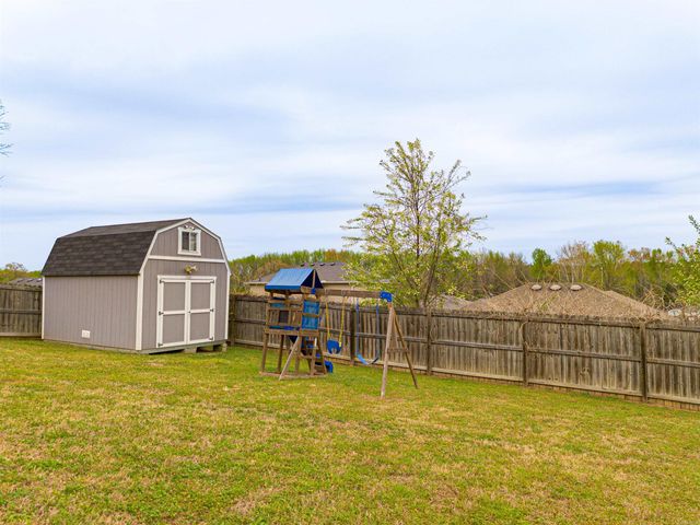 2060 Shadow Falls Dr, Conway, AR 72032