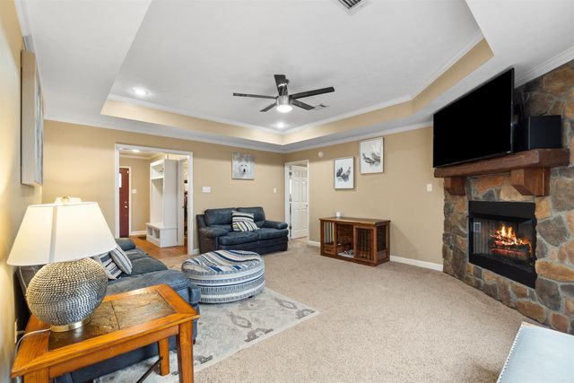 2060 Shadow Falls Dr, Conway, AR 72032