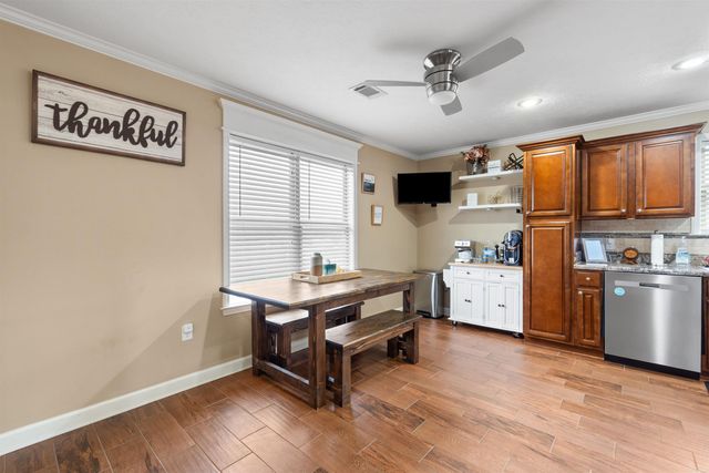 2060 Shadow Falls Dr, Conway, AR 72032