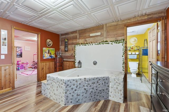 18273 Chickasaw Trail, Culver, IN 46511