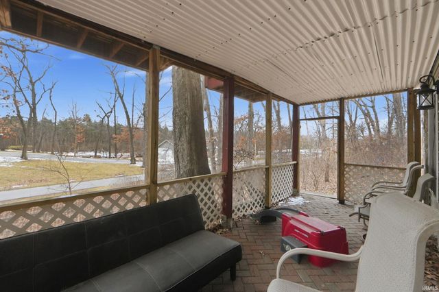 18273 Chickasaw Trail, Culver, IN 46511