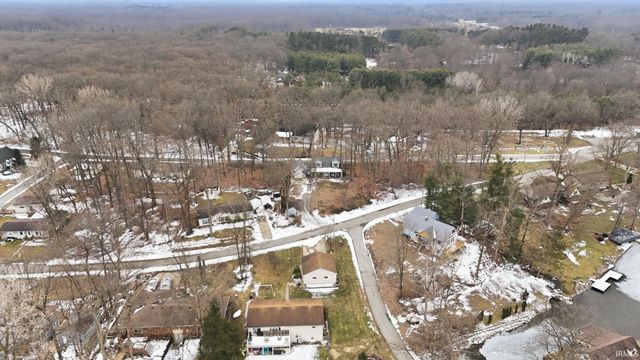 18273 Chickasaw Trail, Culver, IN 46511