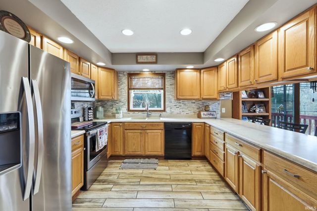 18273 Chickasaw Trail, Culver, IN 46511