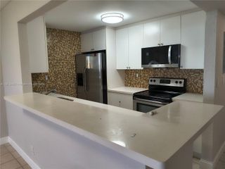 9143 SW 77th Ave B702, Miami, FL 33156