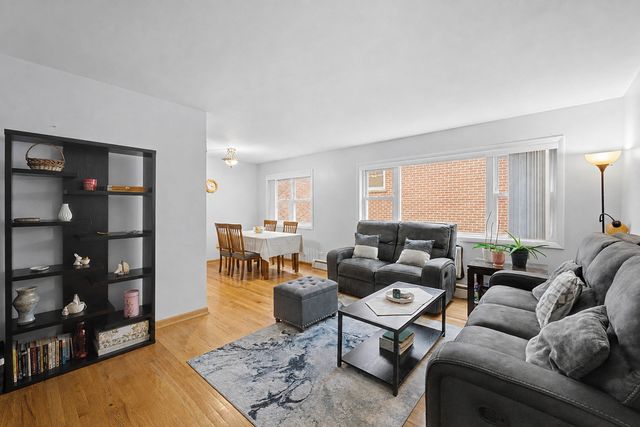 6043 N Northwest Highway 5, Chicago, IL 60631