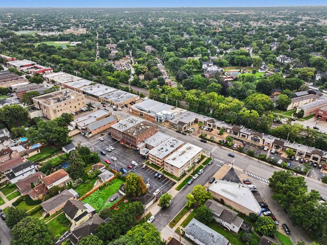 6043 N Northwest Highway 5, Chicago, IL 60631