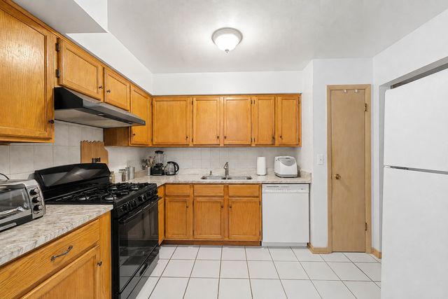 6043 N Northwest Highway 5, Chicago, IL 60631