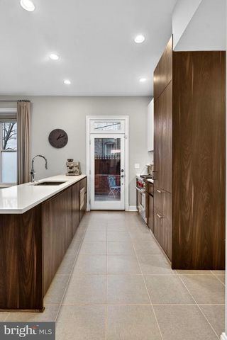 611 MARYLAND AVE NE, Washington, DC 20002