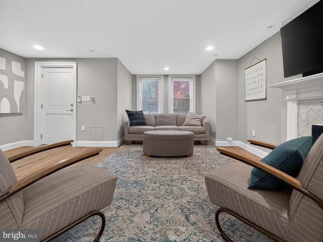 611 MARYLAND AVE NE, Washington, DC 20002