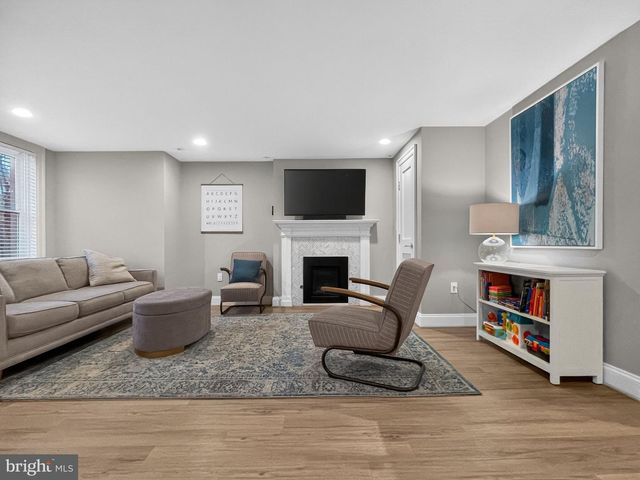 611 MARYLAND AVE NE, Washington, DC 20002