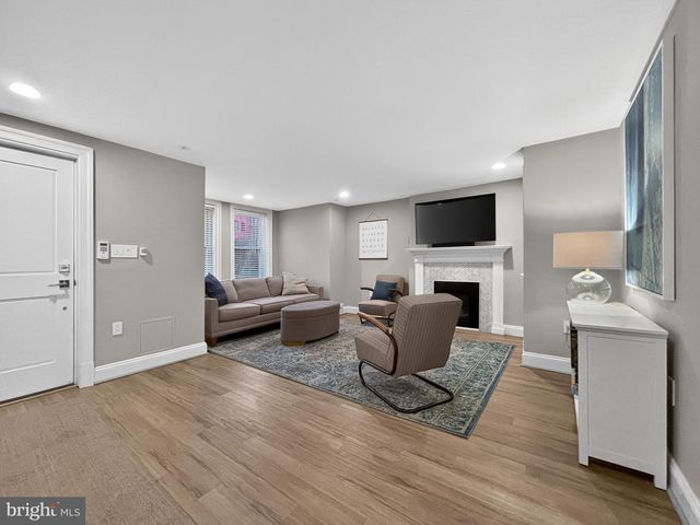 611 MARYLAND AVE NE, Washington, DC 20002
