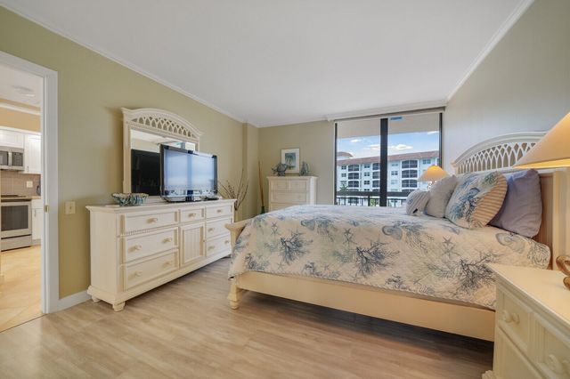 2707 N OCEAN Boulevard D-406, Boca Raton, FL 33431