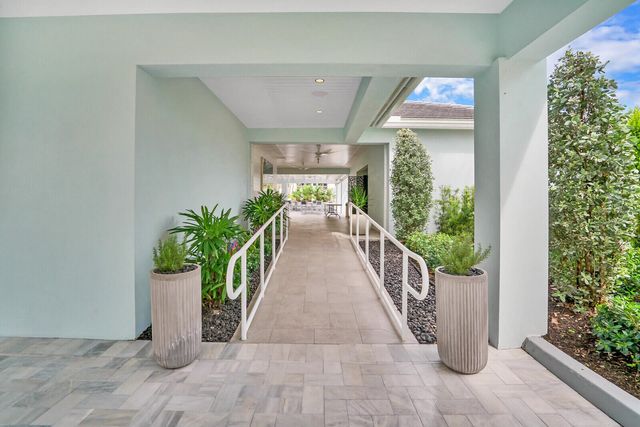 2707 N OCEAN Boulevard D-406, Boca Raton, FL 33431