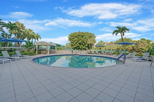 2707 N OCEAN Boulevard D-406, Boca Raton, FL 33431