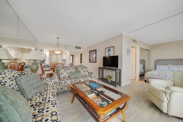 2707 N OCEAN Boulevard D-406, Boca Raton, FL 33431