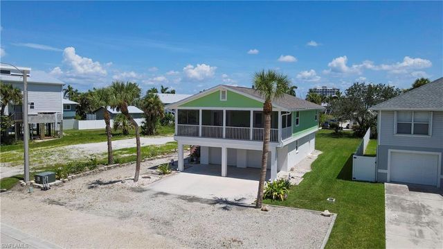 915 North ST, Fort Myers Beach, FL 33931