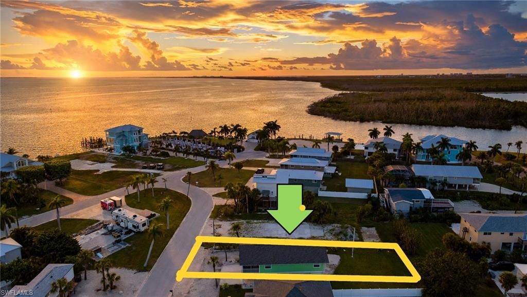 915 North ST, Fort Myers Beach, FL 33931