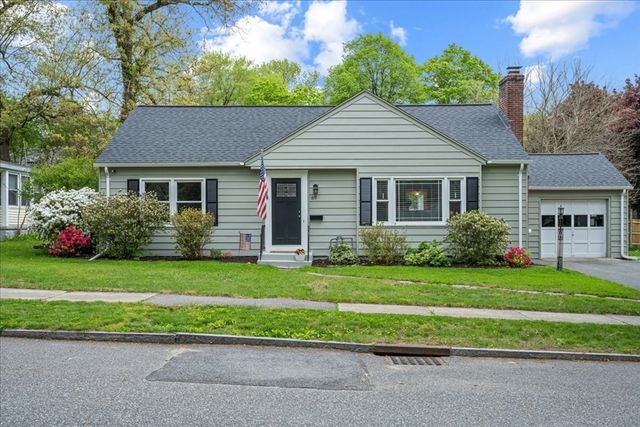 89 Weymouth St, Springfield, MA 01108