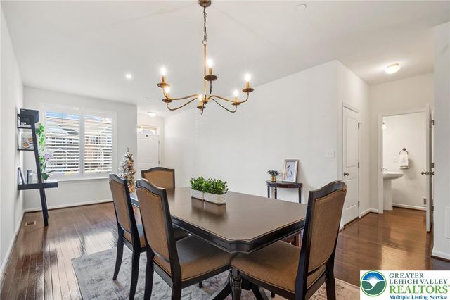 495 Gray Feather Way, Upper Macungie Twp, PA 18104