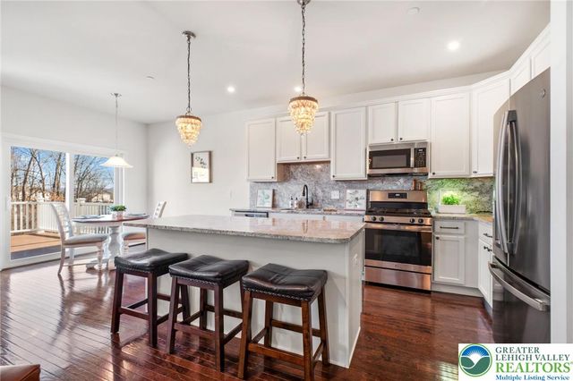 495 Gray Feather Way, Upper Macungie Twp, PA 18104