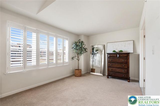 495 Gray Feather Way, Upper Macungie Twp, PA 18104