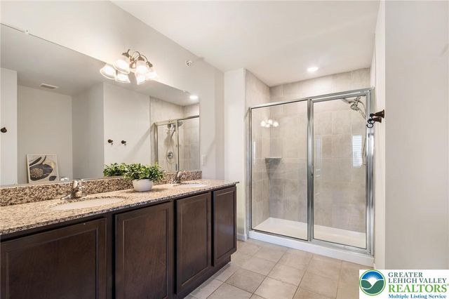 495 Gray Feather Way, Upper Macungie Twp, PA 18104