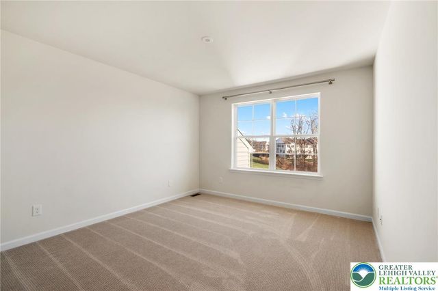 495 Gray Feather Way, Upper Macungie Twp, PA 18104