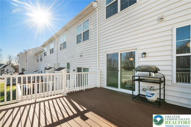 495 Gray Feather Way, Upper Macungie Twp, PA 18104