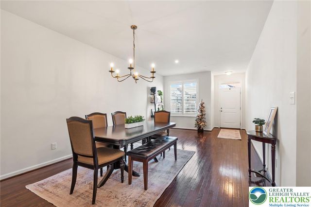 495 Gray Feather Way, Upper Macungie Twp, PA 18104